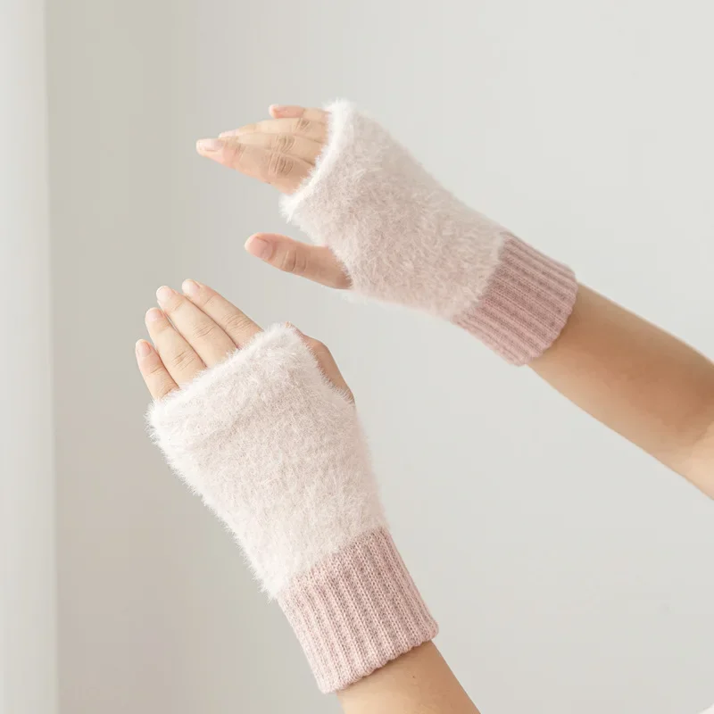 Women's Luxury White Plush Mink Fleece Fingerless Gloves