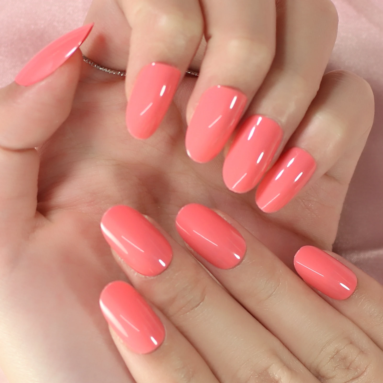 Medium Oval Press On False Nails Orange Pink Glossy Fake Nails Manicure  Nail Art Tips Set For Women Girls - False Nails - AliExpress