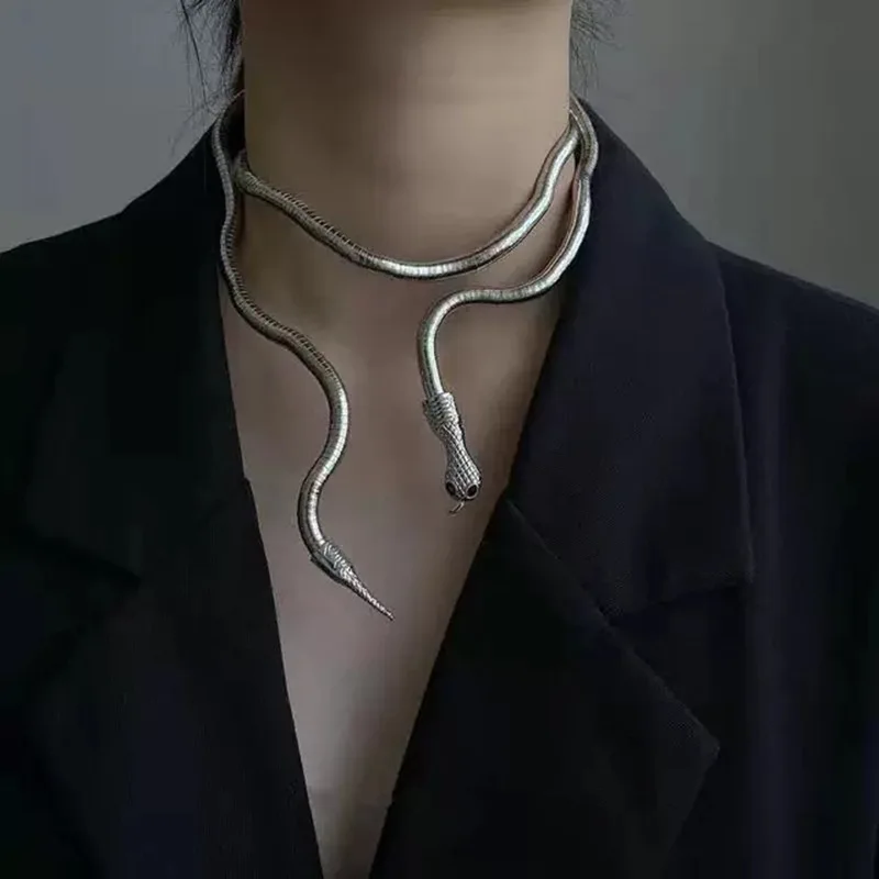 

5 The latest European and American free winding serpentine necklace high cold personality men's and women's necklace accessories