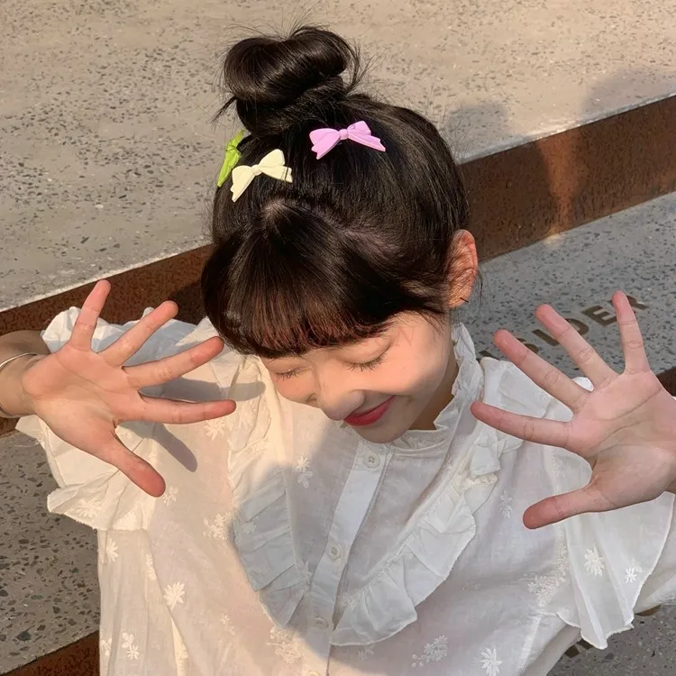 사이드 클립이 있는 귀여운 나비 매듭 헤어 클립 캔디 컬러 모자 봄/여름 새 스타일