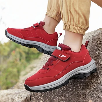 أحذية المشي لمسافات طويلة الرجالية الفاخرة العلامة التجارية إسفين على شكل قوس دعم المضادة للانزلاق وحيد العصرية تنوعا الرياضة في الهواء الطلق الركض أحذية تدريب