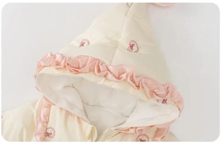 Baby Koreanische Einteilige Bogen Overall Baumwolle Neugeborenen Winter Außerhalb Umarmt Kleidung Für Jungen Mädchen Warme Mit Kapuze Winddicht Mäntel – Detail 3