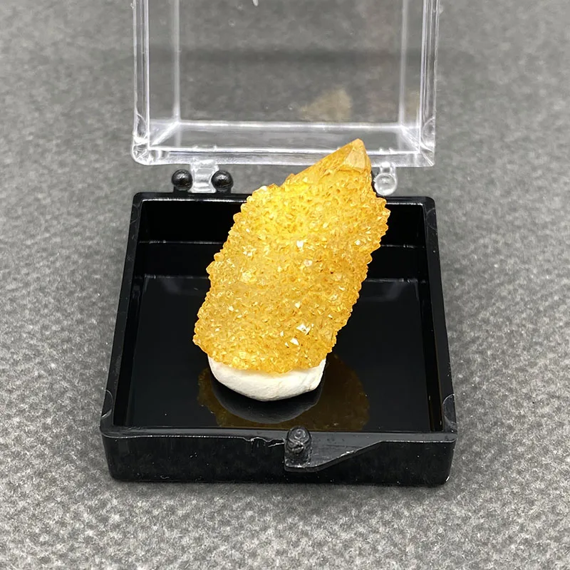 100%  Natural citrine Mineral Specimens Stones and Crystals Healing Crystal from China Box size:35*35*35mm