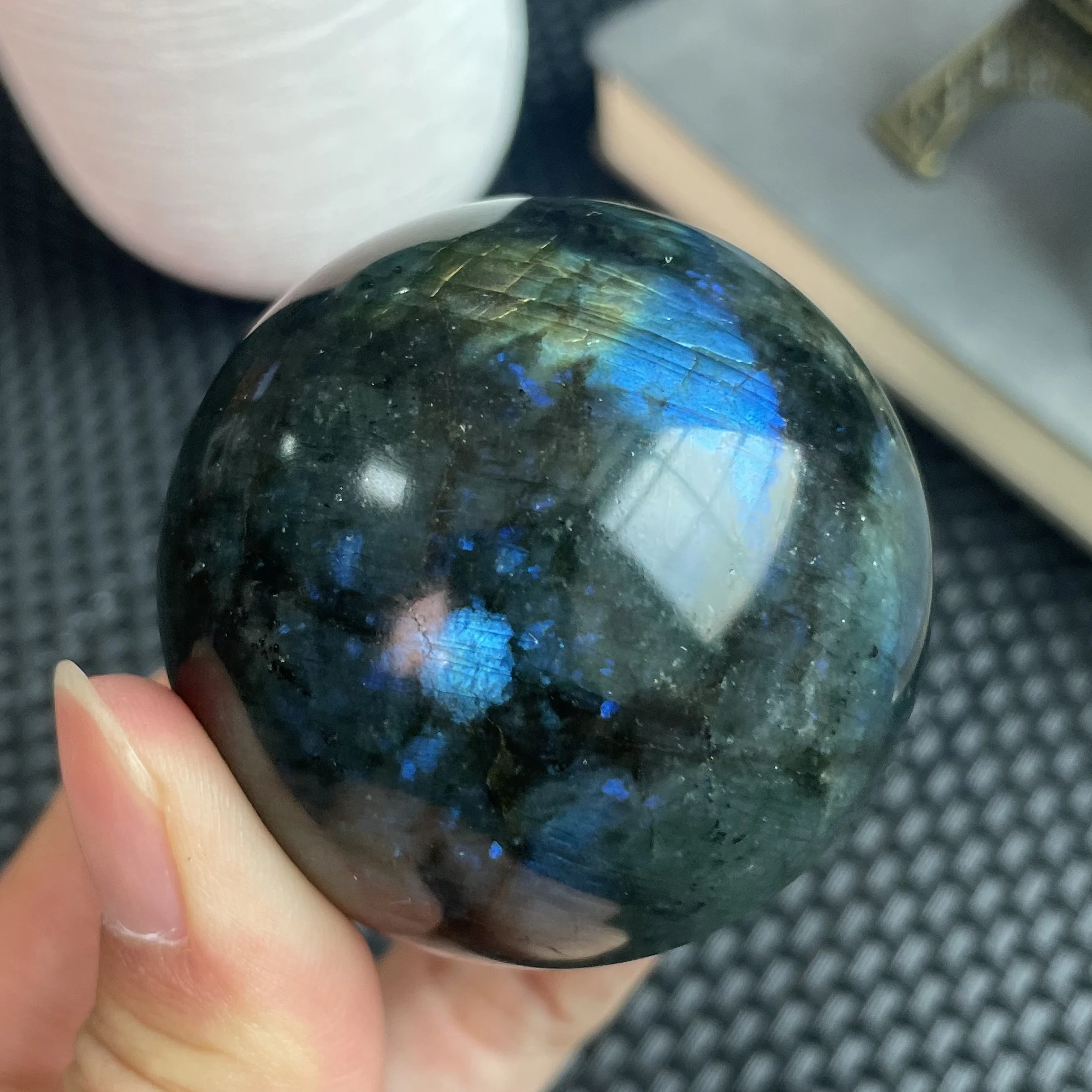 

215g Natural Stone Labradorite Sphere Polished Moonstone Crystal Ball Reiki Healing Gift Room Decor Y13