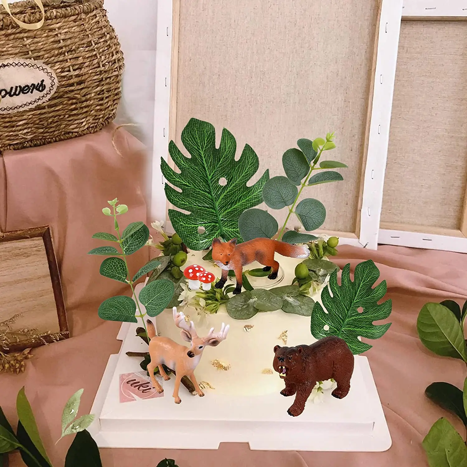 https://ae01.alicdn.com/kf/S39142f17cb71464abd2a43cdb222df56E/Woodland-Animal-Cake-Toppers-Baby-Shower-Birthday-Party-Fox-Deer-Bear-Safari-Forest-Cake-Decoration-Wedding.jpg
