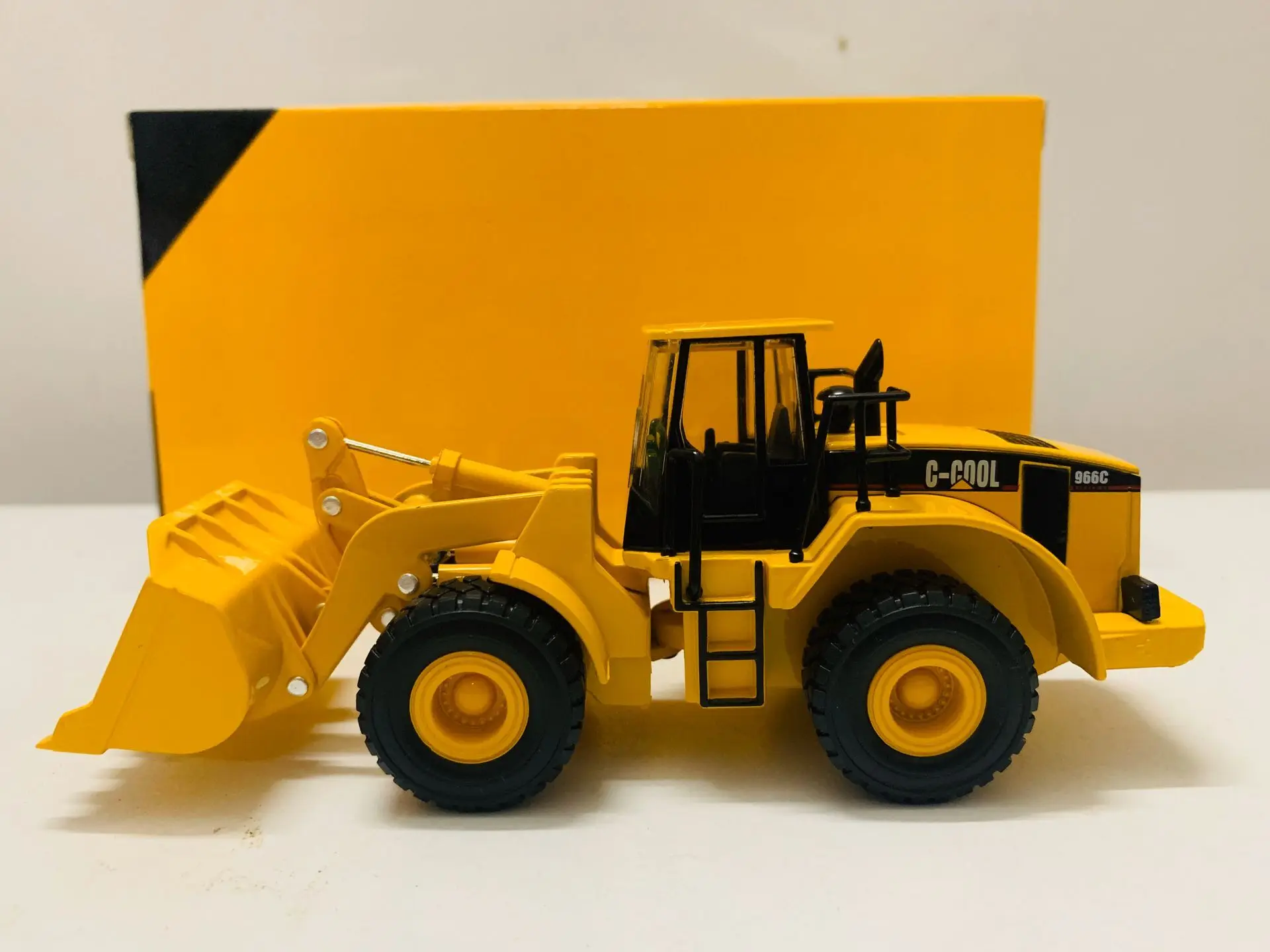 1/64 Scale DieCast Model - Construction Vehicles - Wheel Loader - C-COOL Model