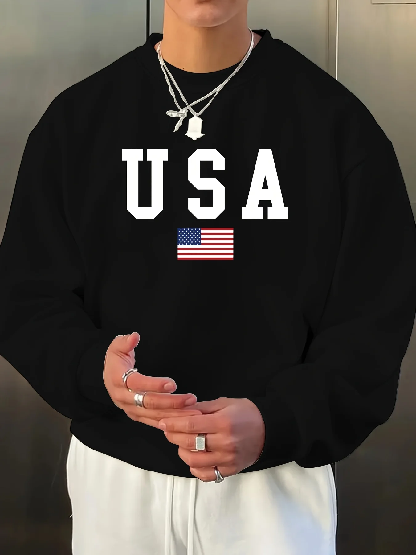 Men's autumn and winter fashionable casual loose American flag print pullover long sleeved warm round neck sweatshirt