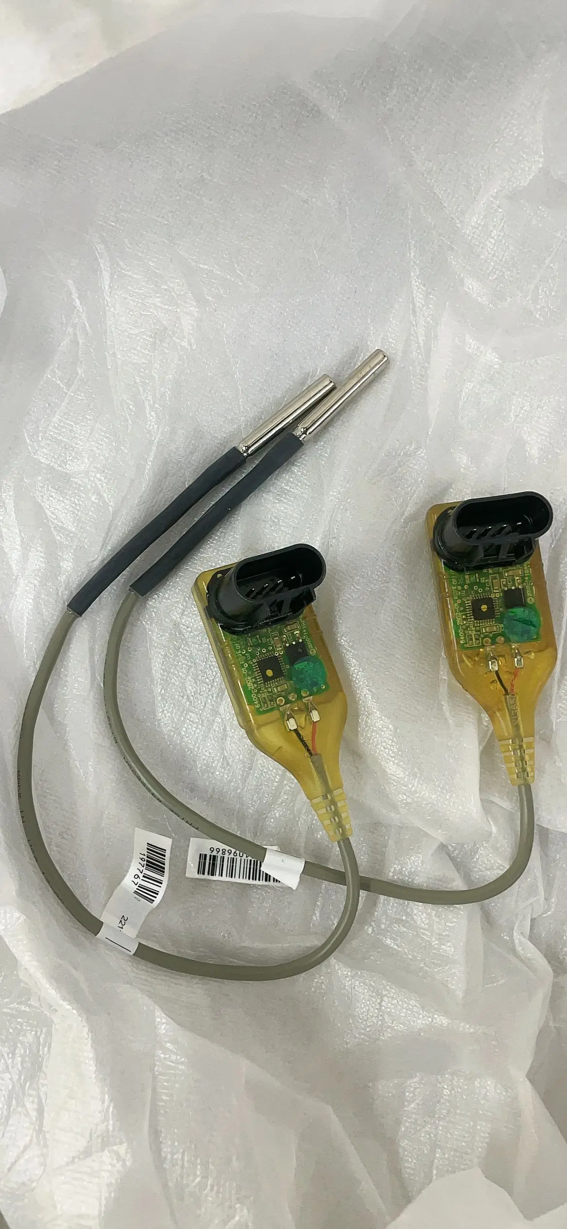 one 100 ORIGINAL and NEW SEN02133 Trane temperature sensor DHL SHIP