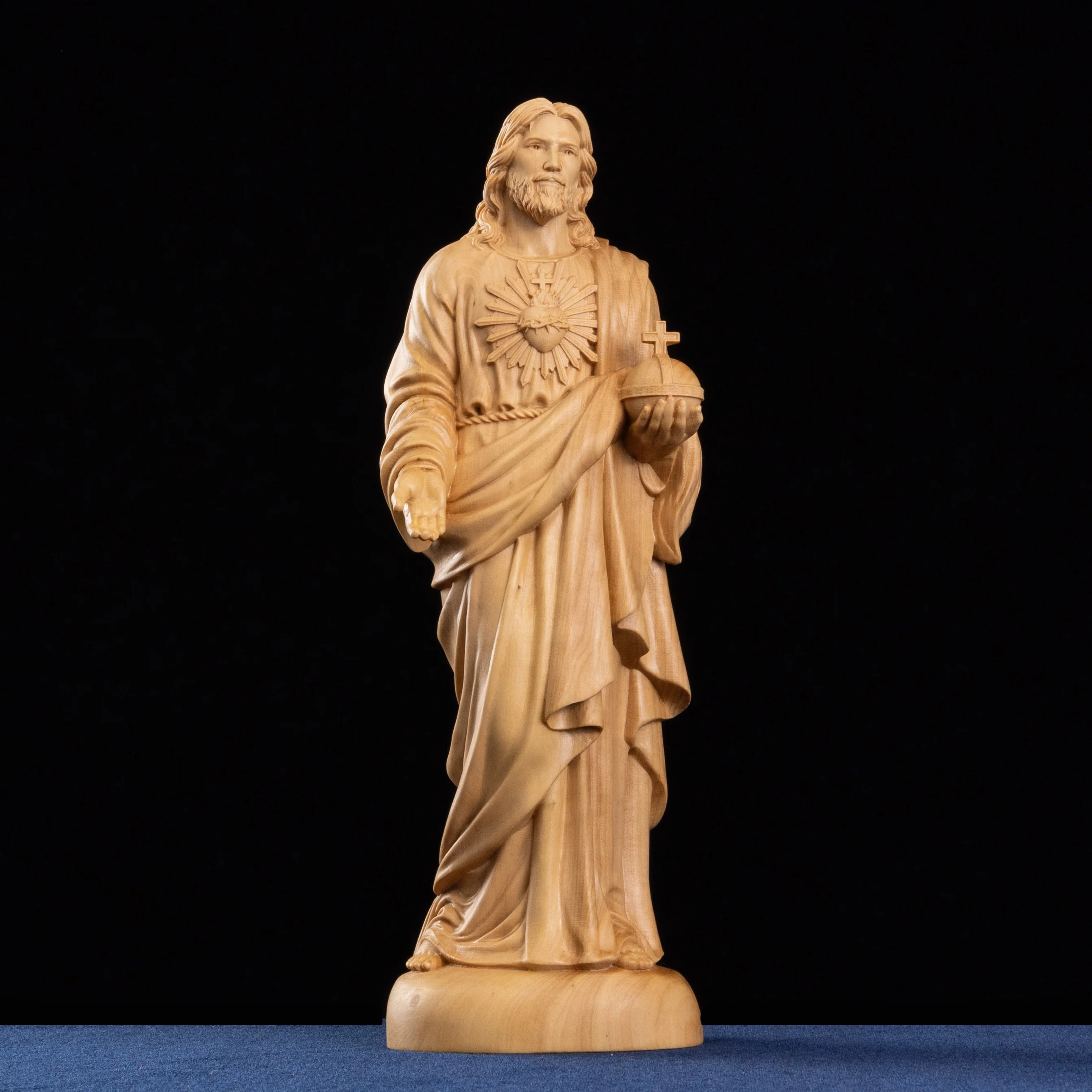 

Jesus Sculpture Cross Church Statue Chinese Boxwood Wood Carving Home Decoration Hand Carving Crafts Ornaments