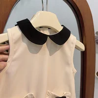 Weißes Mädchen Kleid mit Schwarzem Kragen – Bild 4