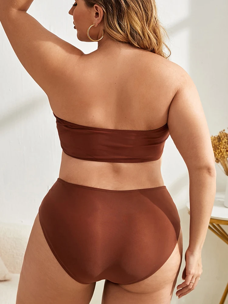 Рисунок 2 - Женское бикини-бандо с чашками