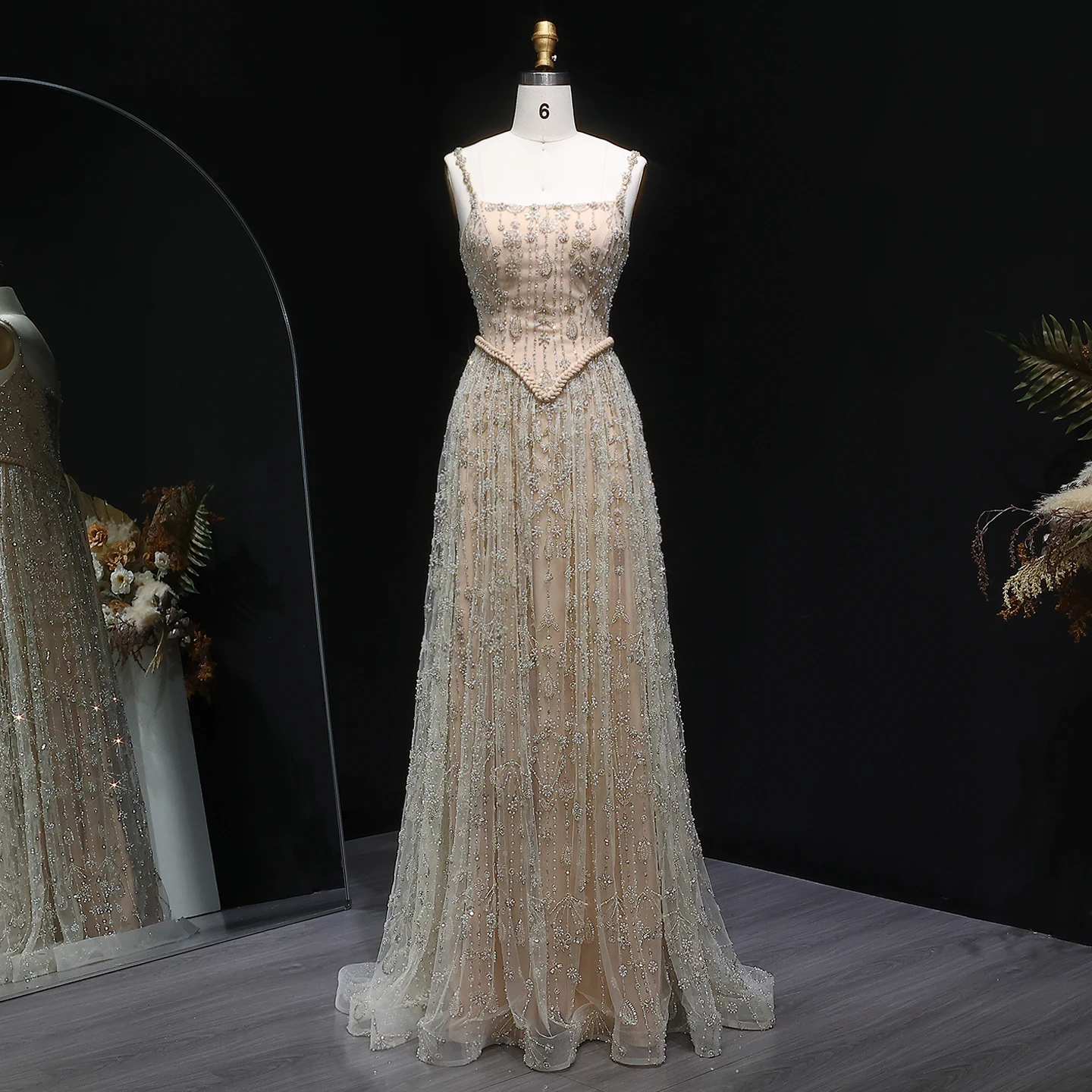 شارون سعيد فستان سهرة عربي فاخر مطرز باللون الأخضر...