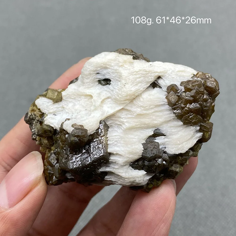 100% natural Inner Mongolia garnet raw stone and lamellar calcite ore crystal specimen