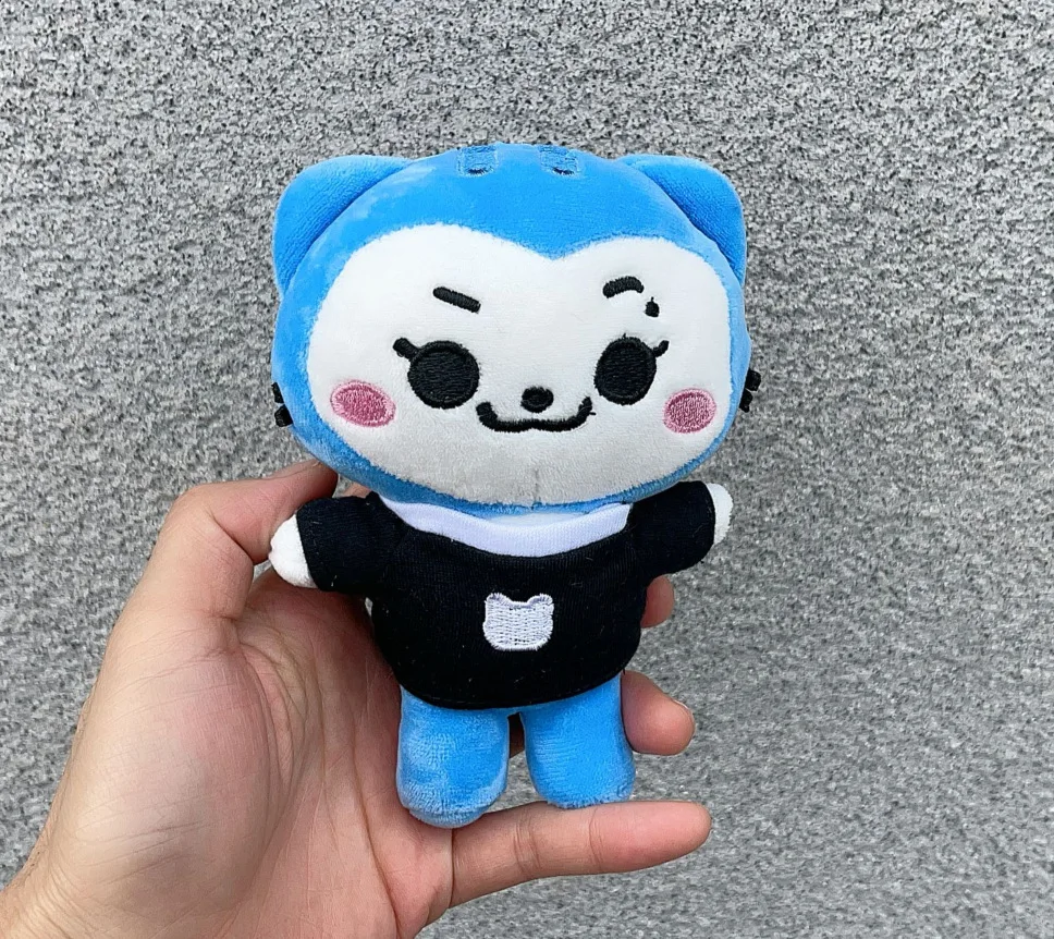 ITZY WDZYぬいぐるみ クッション TUK リュジン ITZY WDZYぬいぐるみ クッション TUK リュジン LINE FRIENDSとITZYが