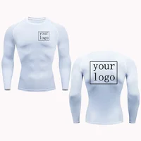 Les hommes et les femmes conviennent à la personnalisation du jogging, de l'entraînement et de la salle de sport des T-shirts ajustés avec des logos de conception et des originaux 4