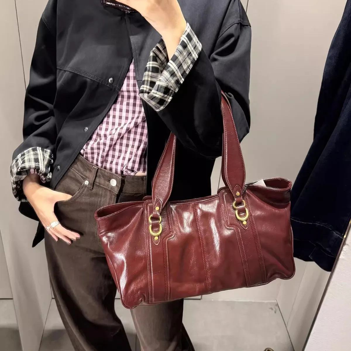 2025 Autumn New Retro Fashion Glossy PU Square Shoulder Bags Solid Hasp High Quality Sense of Luxury Crossbody Bags for Women