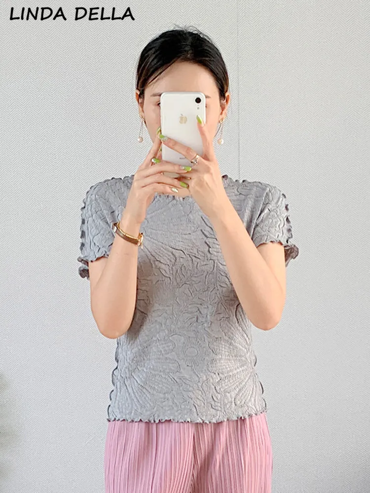 

LINDA DELLA Summer Fashion Designer Gray Vintage Pleated Blouse Women's O-Neck Short Sleeve Floral Embroidery Slim T-shirt
