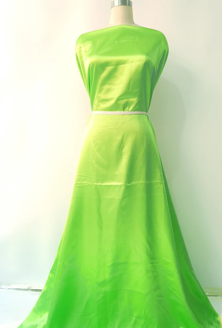 Massiver Satin, 58 Zoll breit | 1 Meter | 2 Meter | 5 Meter | Seidiger Schal zum Basteln, DIY-Stoff, Charmeuse-Grün – Detail 18