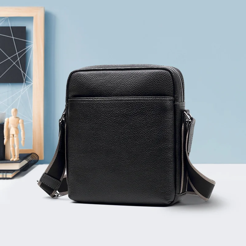 

New trend Fashion leather men's bag Large capacity shoulder Head layer cowhide messenger