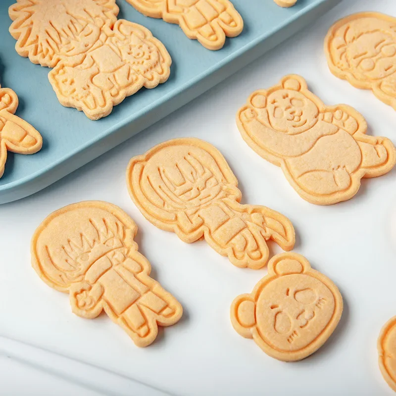 Cookie Cutter Baking Mold Cookie Mould Fondant Cutter Baking Decorating Tools Cartoon Anime Character Mini 3D Cutting