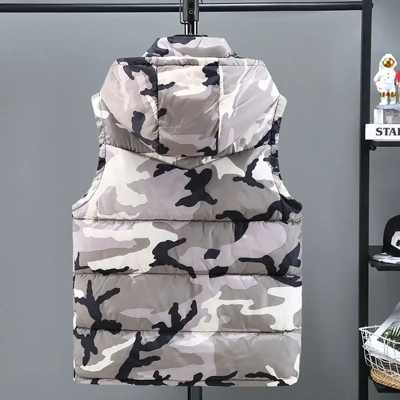 Camouflage Down Vest Zipper Detail