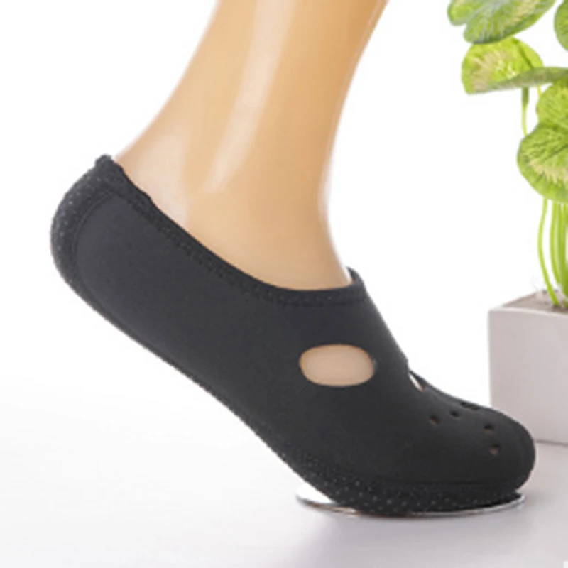 thumbnail image 1 of Adults Water Shoes Wetsuit Shoes Socks Diving Socks Pool Beach Swim Slip On Surf Fashion Breathable Socks 1 Pair, 1 of 4