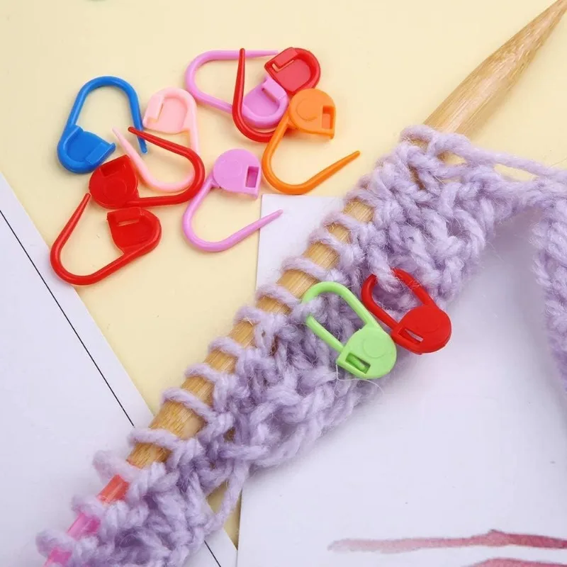 Description Picture 5 of item50/100PCS Colorful Plastic Clips Locking Stitch Markers Anti Release Pin Button Crochet Latch Knitting Tools Sewing Clip Hooks