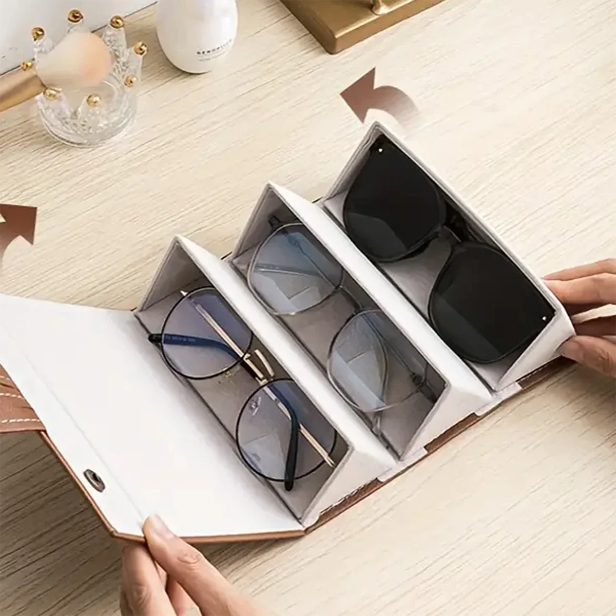 Sunglasses Travel Case, Foldable 5 Slot Eyeglass Organizer