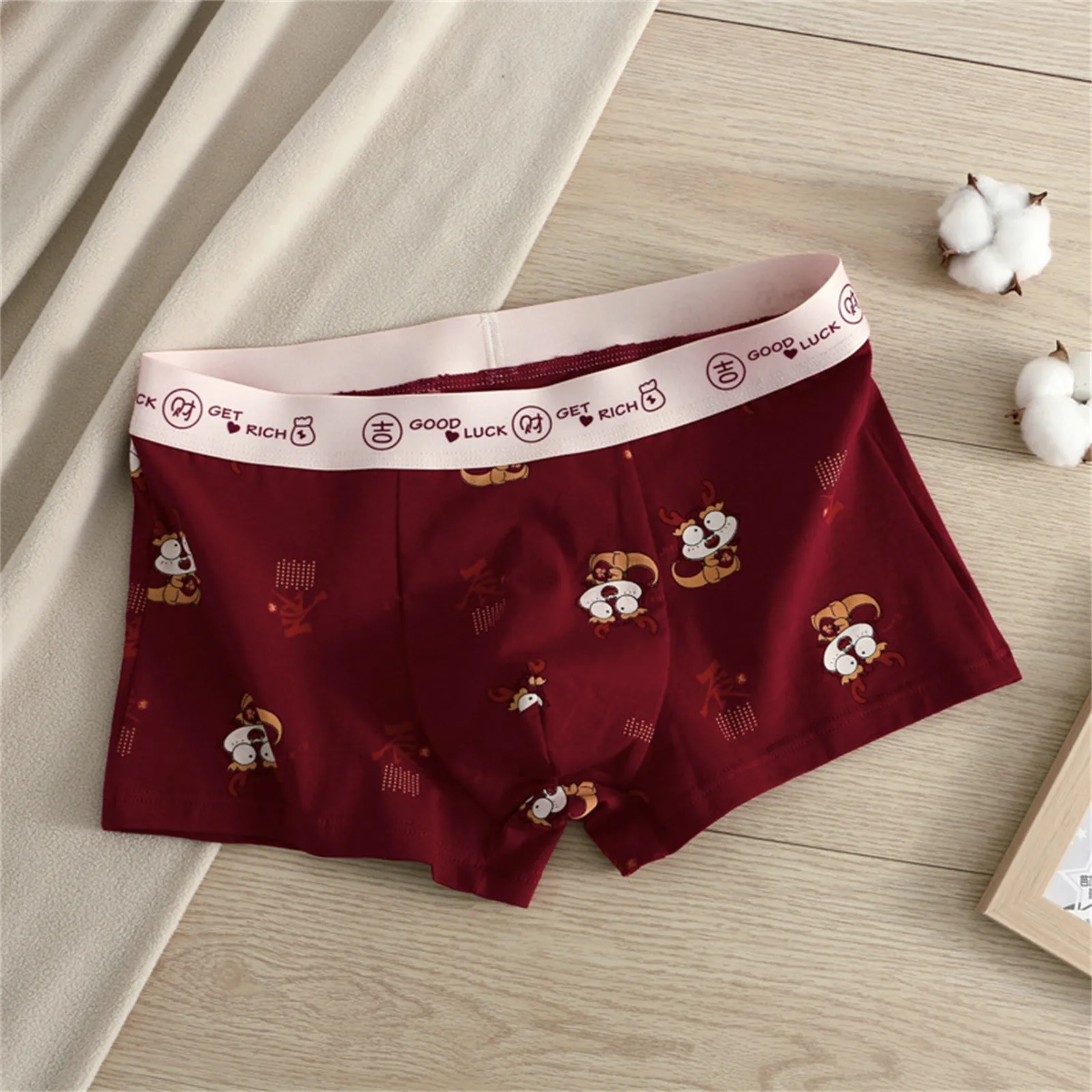 

Трусы-боксеры мужские с заниженной талией, модные U-выпуклые эластичные боксеры с мультяшным принтом, Молодежные милые трусы, 2024