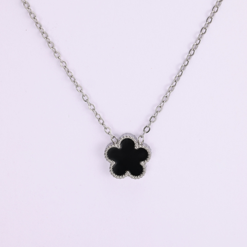 Five Leaf Clover Stainless Steel Necklaces For Women Enamel Leaves Silver Color Brand Jewelry Pendant Chokers Gift Drop Shipping