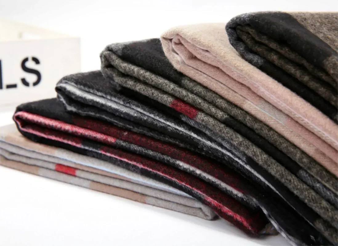The New Women's Scarf Winter Luxury Brand Tippet Scarves for Ladies Plaid Shawls Warm British Style Thicken Man