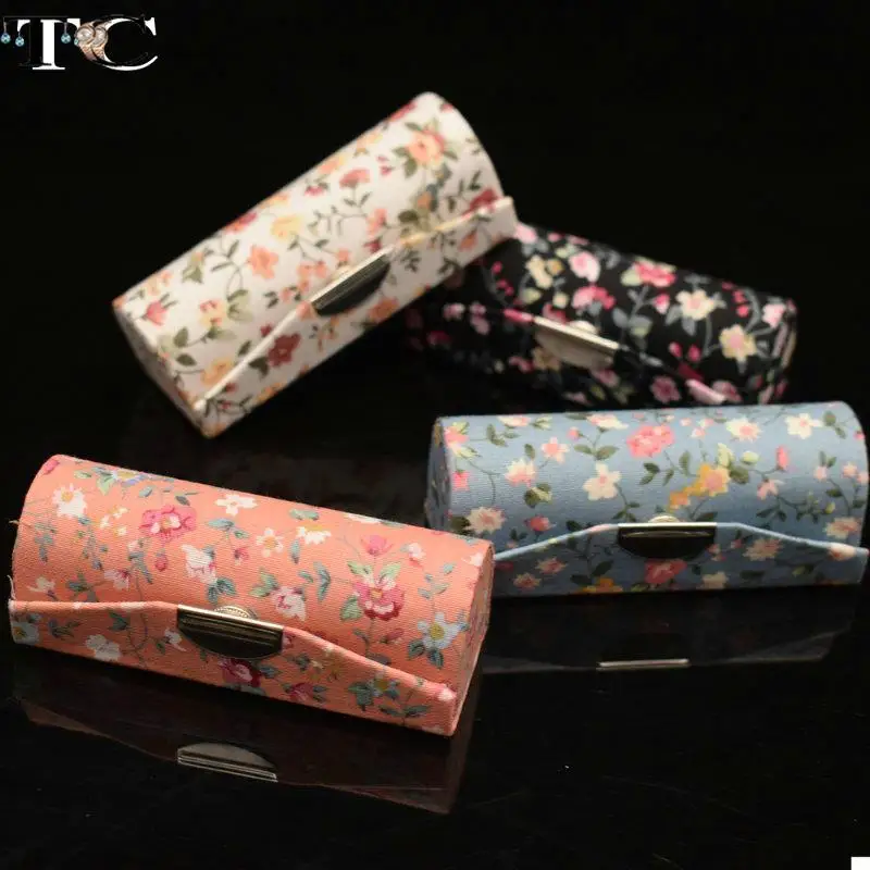 1 Pcs Coin Lipstick Holder Random Color Embroidered Flower Design Lipstick  Case Box with Mirror Hasp Cosmetic Bags - AliExpress