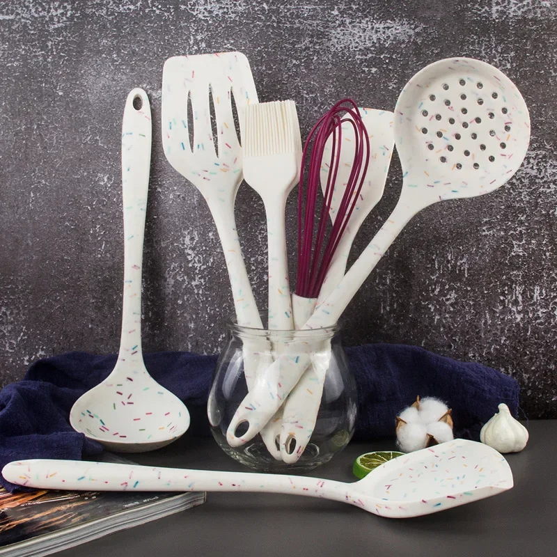 Kitchen Tools Non-stick Silicone Spatula Shovel Heat Resistant Cooking Ladel Colander Spoons Gadgets Cooking Accessories