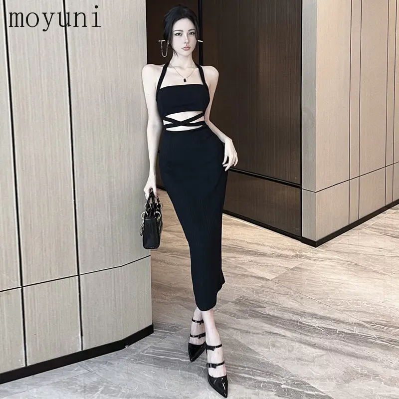 

2023 Elegant Sexy Hot Girl Halter Backless Little Black Dress with Suspenders Back Slit Slim Slimming Midi Dress for Women Goth