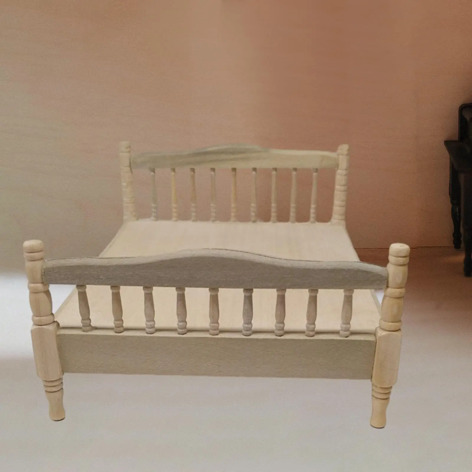 

1:12 European Double Bed Model Scenes for Decoration DIY Scenery Accessories