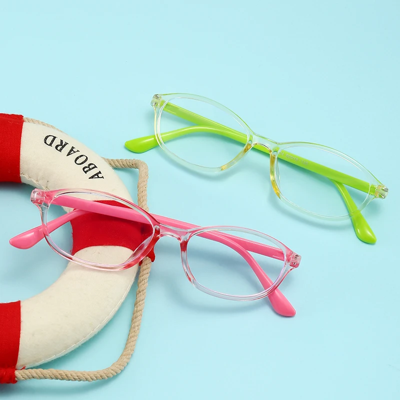 Anti Blue Light Glasses Blue Light Blocking Glasses for Kids Computer Glasses Silicone Frame Clear Lens Girl Boy Video Gaming Children Safety Eyewear