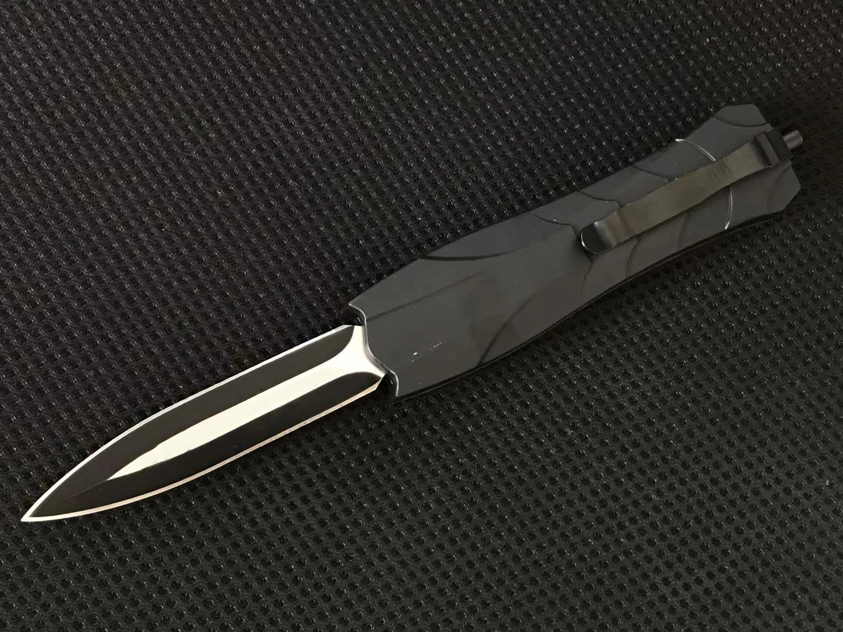 Рисунок 4 - Черный, Серый тактический нож для активного отдыха