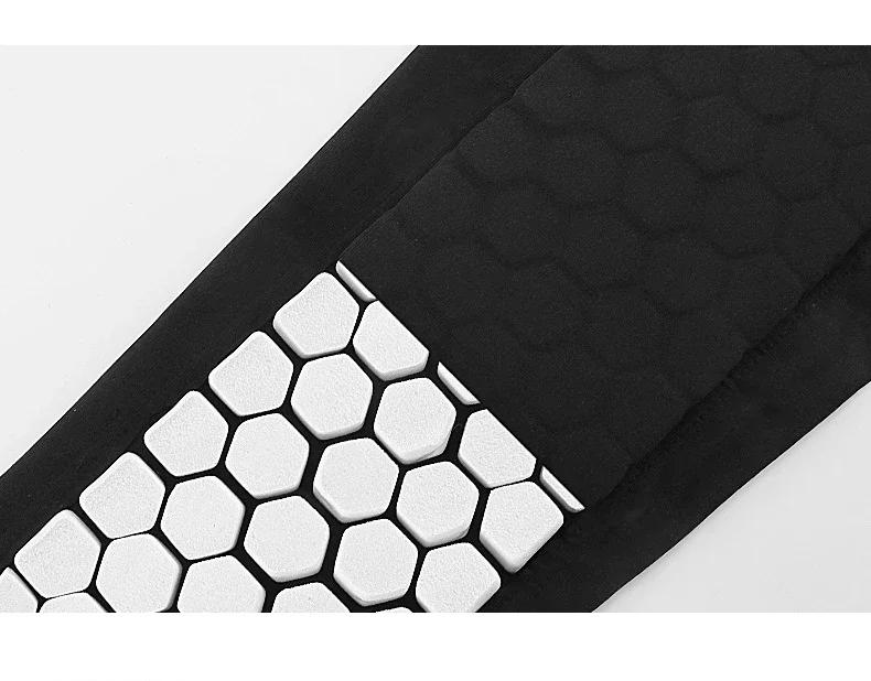 1 Pack Gym Sports Soccer Leg Guards Soccer Honeycomb Crash Leg Calf Sleeve Compression Cycling Guards