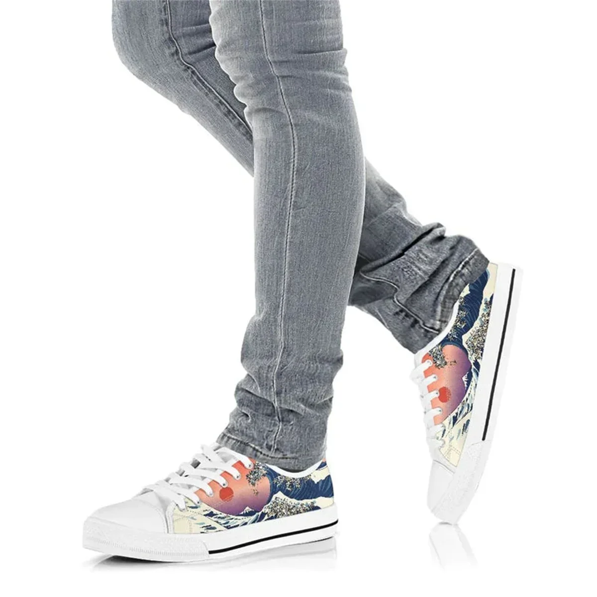 The Great Wave Bulldog Classic Women's Sneakers Sports Canvas Shoes For Women Casual Ladies Flats Lace-up Footwear White