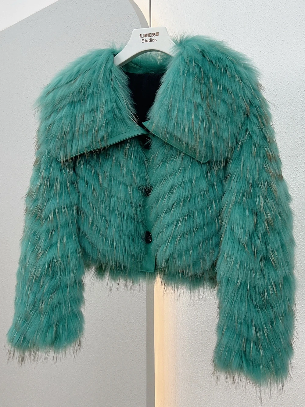 2023 Winter New High Waist Slimming And Short Spokes Faux Fur Fox Furry Coat Women's Young Woolen Jacket Outwear Women's Clothes