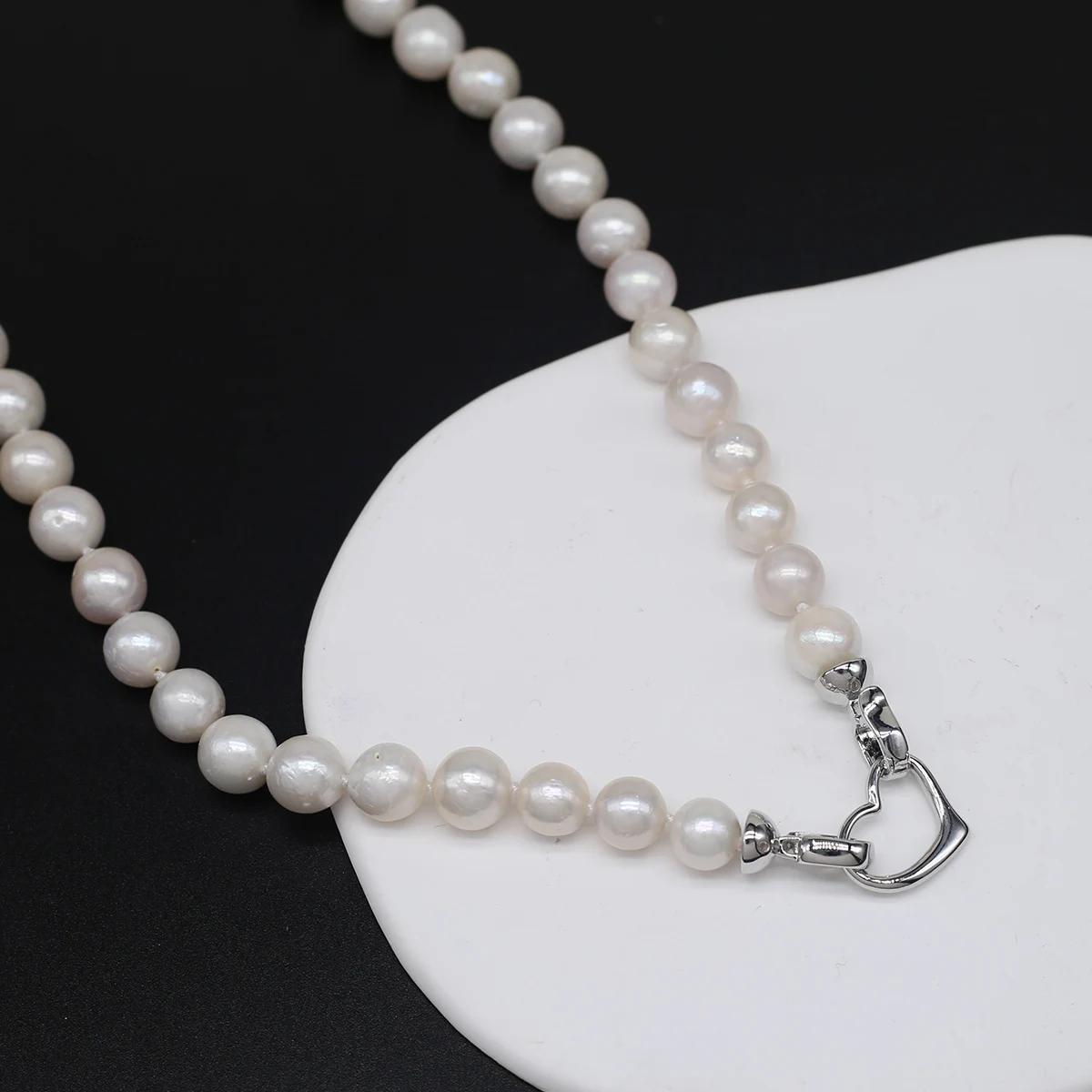 Natural Freshwater Pearl Necklace Round Beads Heart-Shaped Buckle for Woman Handmade Engagement Wedding Jewelry Gift