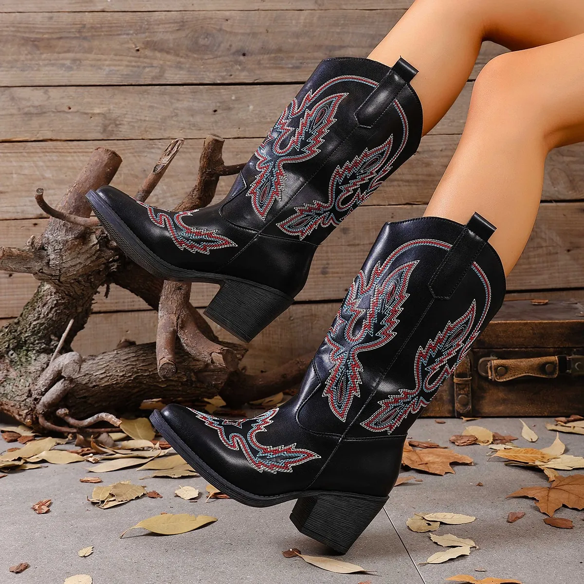 Ladies Boot Classic Embroidered Western Cowboy Boots Women Leather Cowgirl Boots Fashion Low Heel Shoes Knee High Woman Boots
