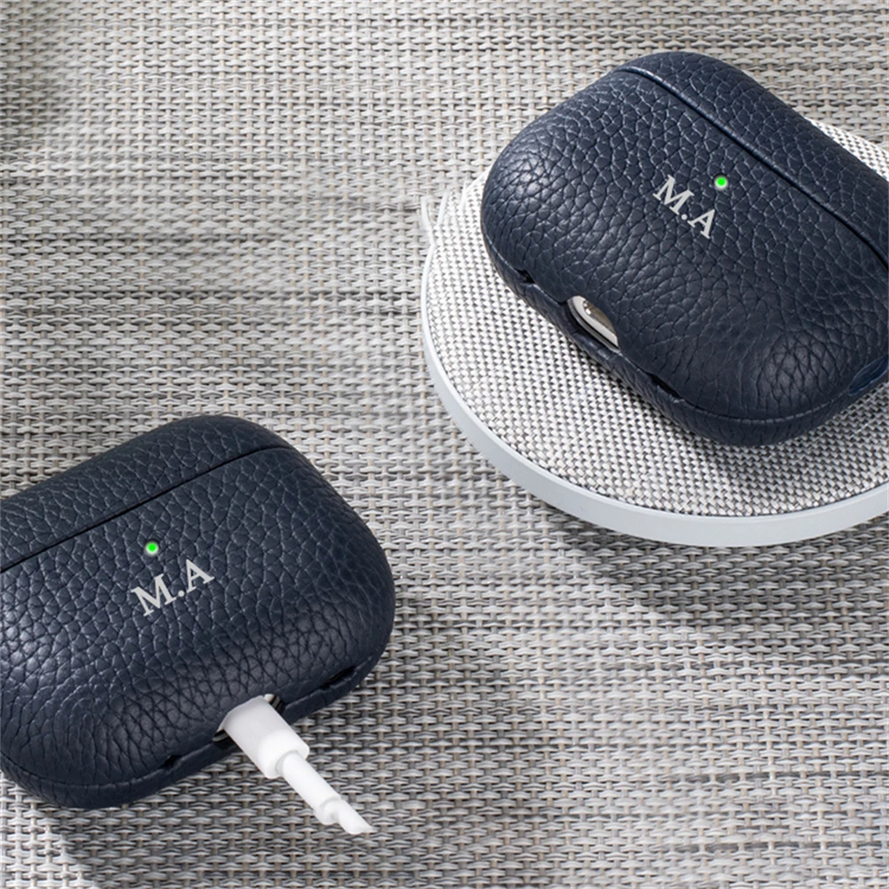 맞춤형 이니셜 실버 문자 Airpods 용 이어폰 커버 사용자 정의 1 2 3 Pro 2 키 체인이있는 럭셔리 열매 스킨 패턴