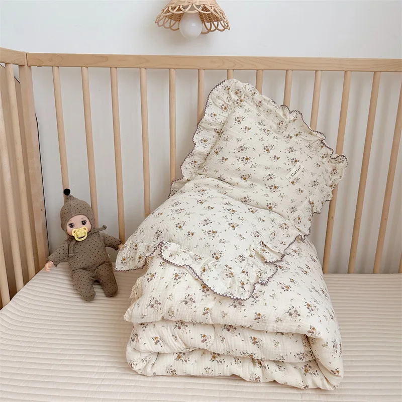 Cotton Muslin Quilted Baby Blanket Set Floral Pattern & Ruffle Pillowcase 120x150cm