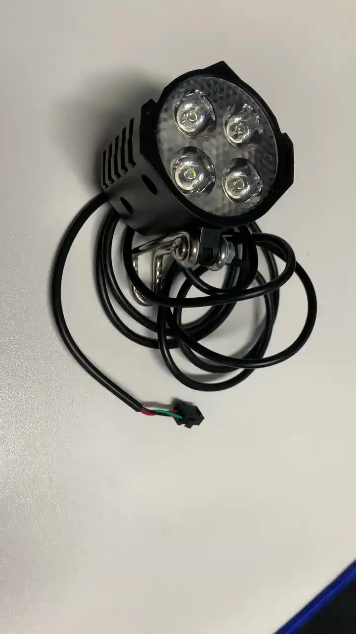 Phare Avant Vélo électrique/scooter 36V-48V - Étanche IPX4, 650 Lumens, Haut-parleur Intégré - Feux De Croisement/route/jour, Dissipation Thermique Optimisée