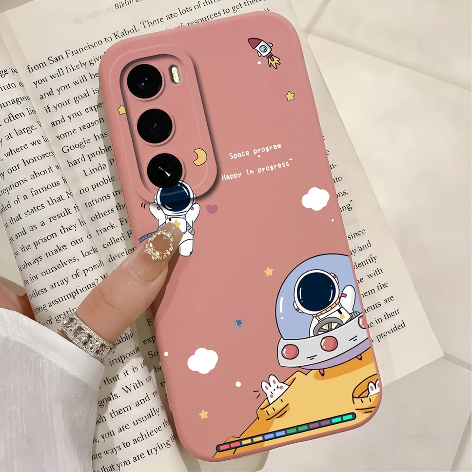 Cute Astronaut Cartoon Soft Silicone Shockproof Phone Case in Smooth Finish