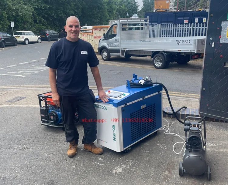 Handheld Rust Removal 1500w 2000w 3000w 6000w Wood Metal Surface Cleaner Oil Stain Weld Seam Laser Cleaning Machine Price 2