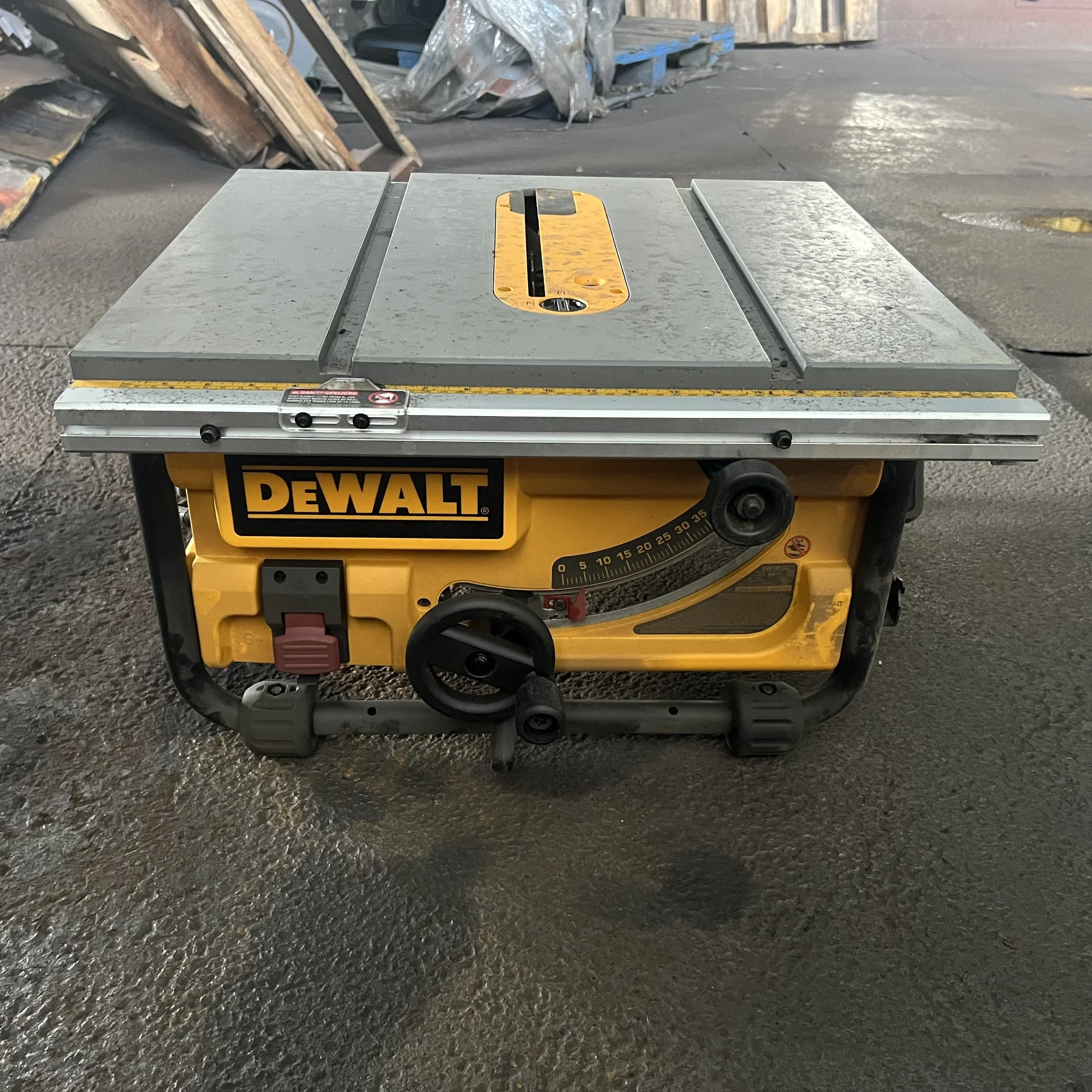 

Dewalt Dw745 Table Saw，110volt，as you see，working perfect ，second hand