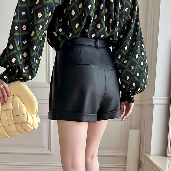 Tao Ting Li Na Early Spring New Urban Style High-waist Slim and Versatile Sheepskin Cuffed Wide-leg Pants and Shorts G11