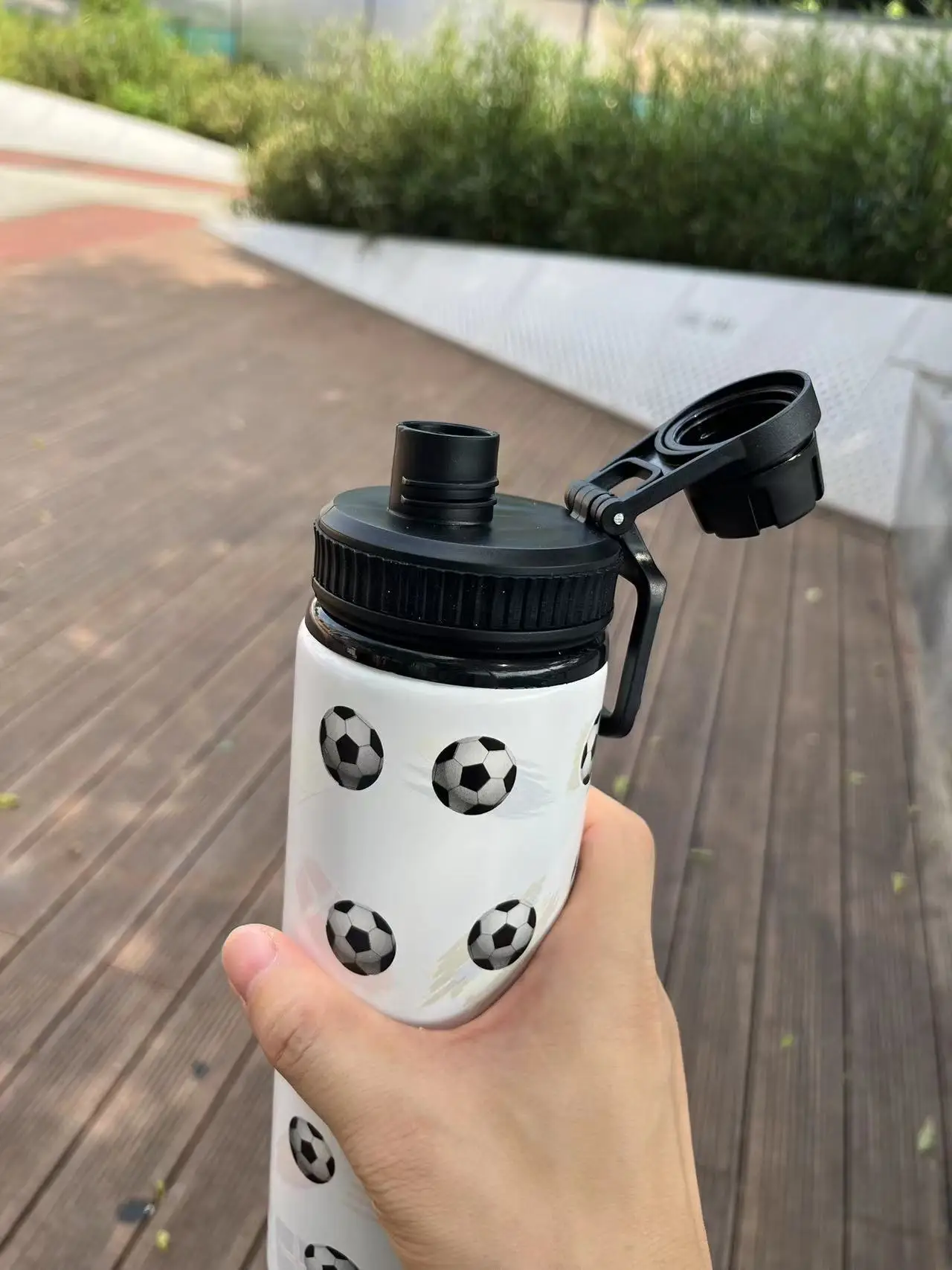 outdoor sports 700ml football cold color changing aluminum water bottle